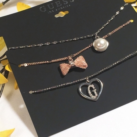 𝅺3/$29! GUESS Delicate Layered Necklace Pearl & Bow - Picture 7 of 7